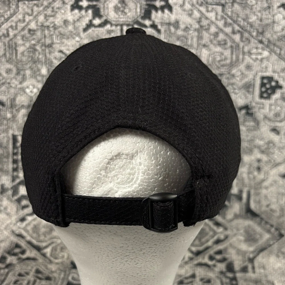 Titleist Golf Performance Hat Ball Marker Magnet Adjustable Black‎ Fuzzy Zoeller